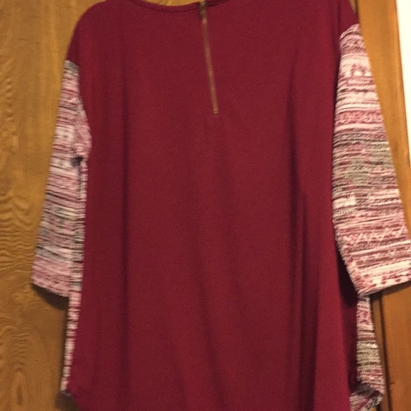 Top - Picture 2 of 2